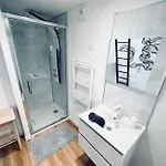 Nouveau! Centre T3 Avec Wifi, Tv, Netflix リール